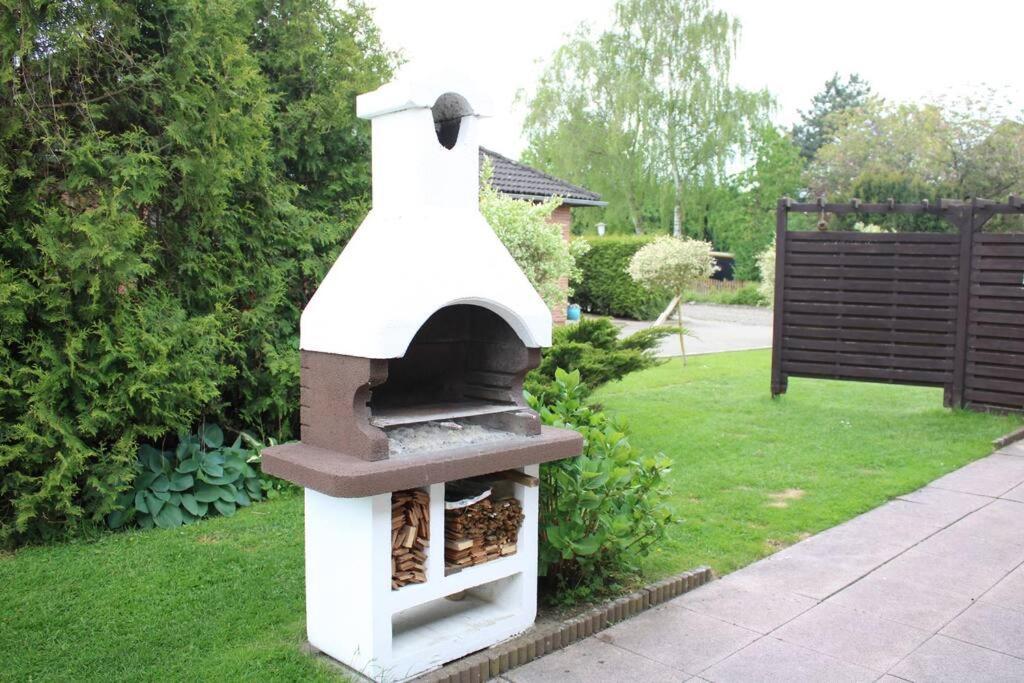 Hollaender Flair Friedrichstadt Exterior foto