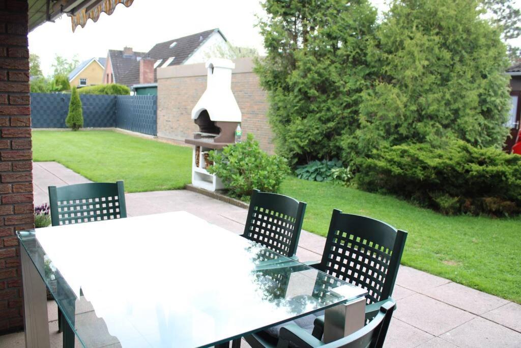 Hollaender Flair Friedrichstadt Exterior foto
